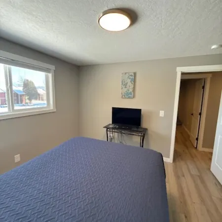 Valley Escape In Quiet Area Neighborhood Spokane Valley Room photo