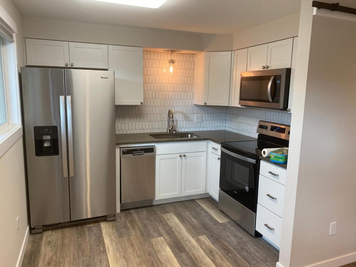 Apartment Valley Escape In Quiet Area Neighborhood Spokane Valley