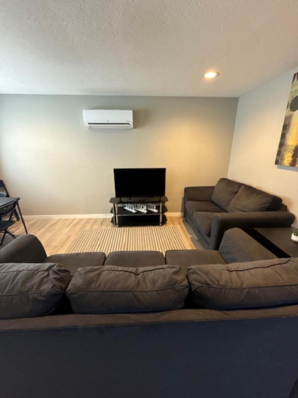 Valley Escape In Quiet Area Neighborhood Apartment Spokane Valley