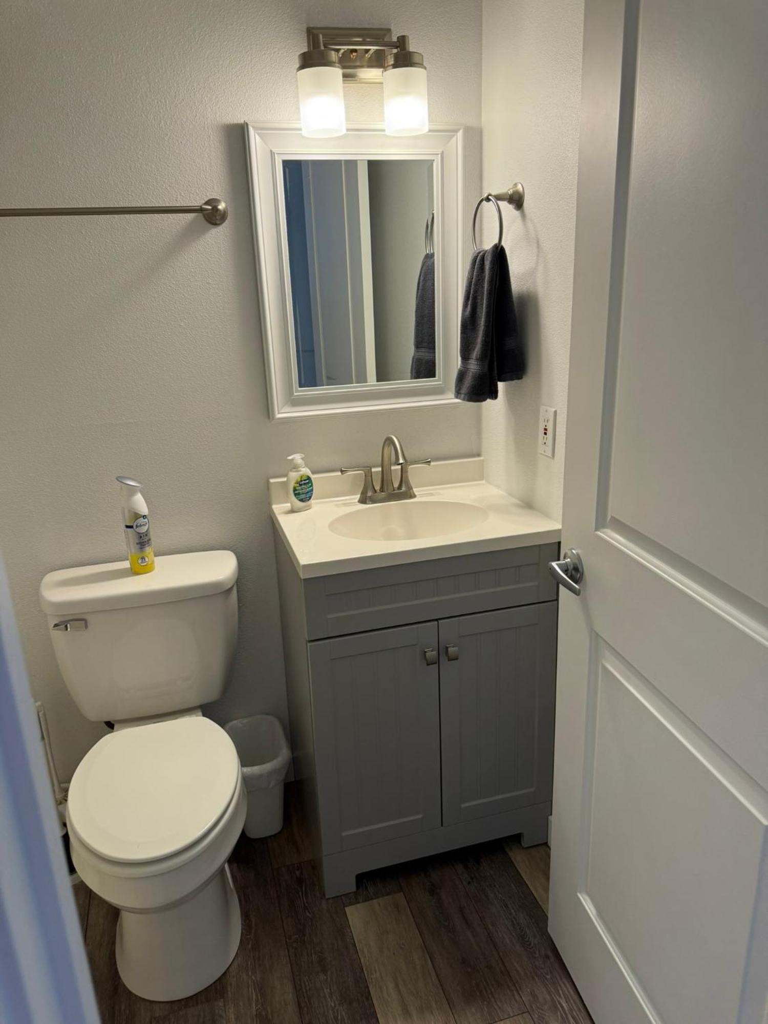 Valley Escape In Quiet Area Neighborhood Apartment Spokane Valley